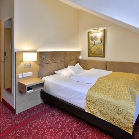 Best Western Plus Hotel Erb Vaterstetten Esterno foto